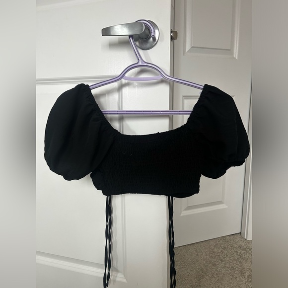 Forever 21 black ruffle flattering corset type top S - Picture 4 of 5